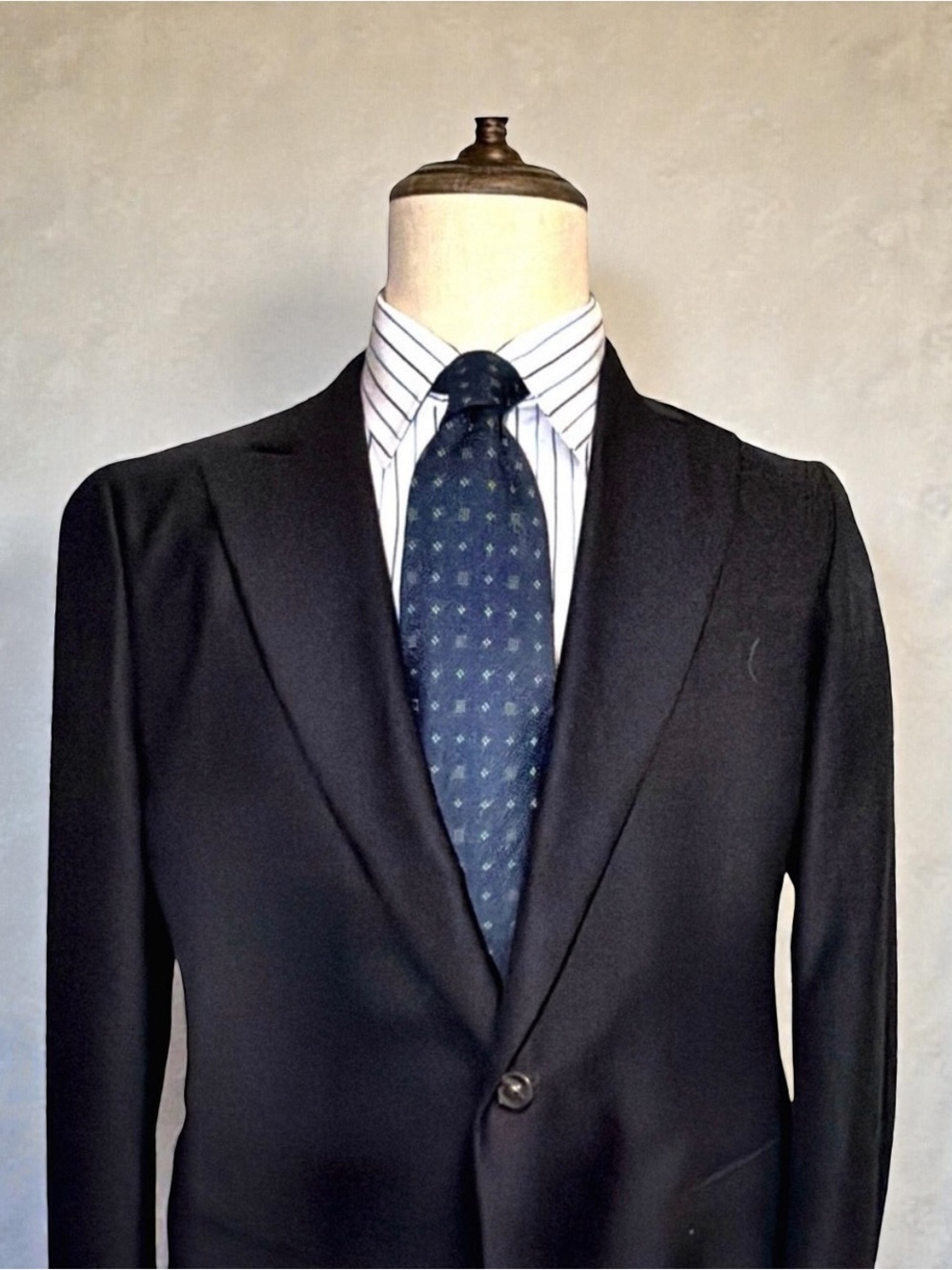 Bijan Men’s Silk Tie | Made in Italy | Textured Woven Pattern Luxury Necktie